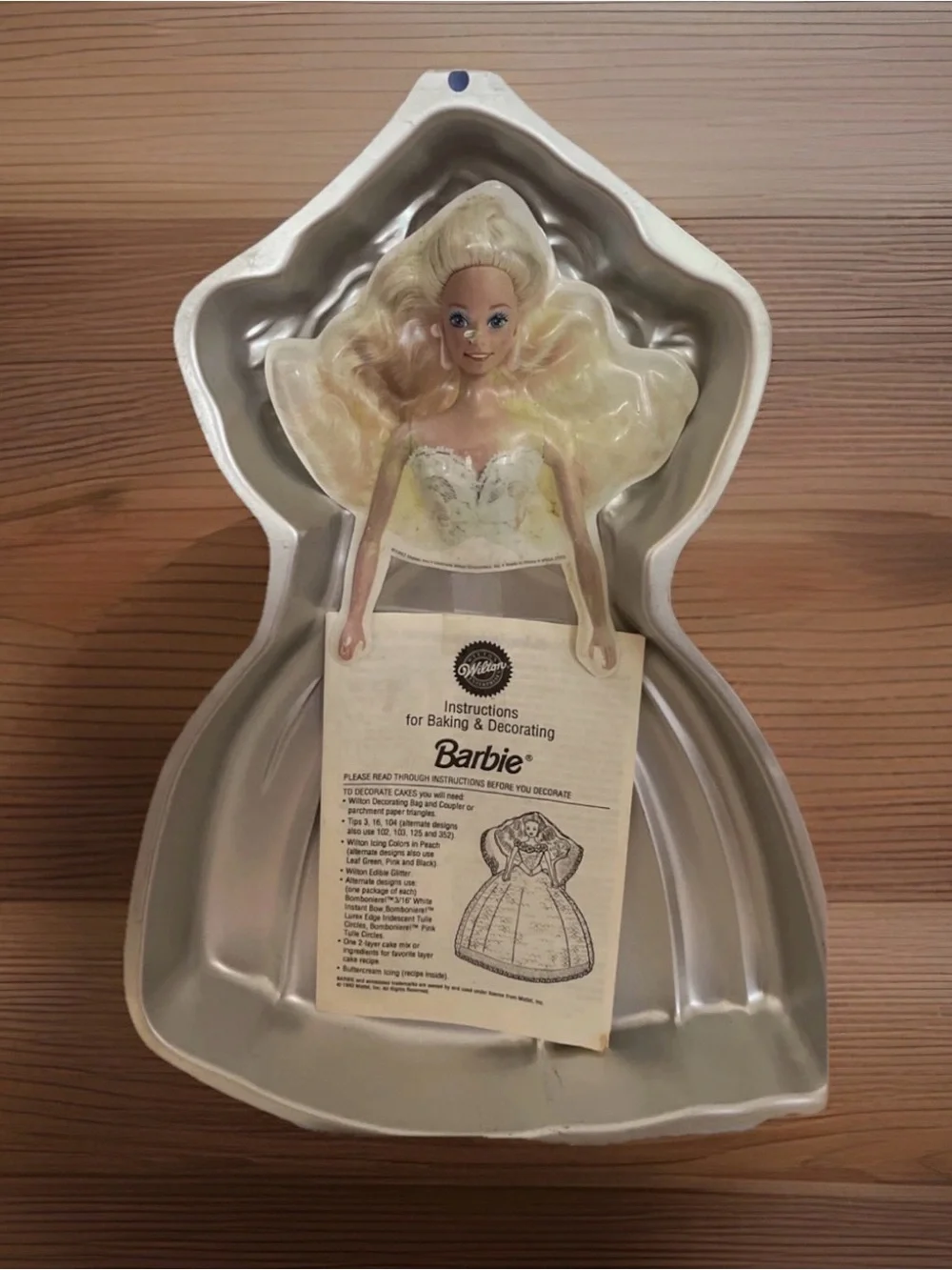 Vintage 1992 Wilton Cake Pan Barbie Doll 2105-2551 BirthdayDecorating Mattel